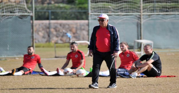 ALANYASPOR HAZIRLIKLARINI SÜRDÜRÜYOR