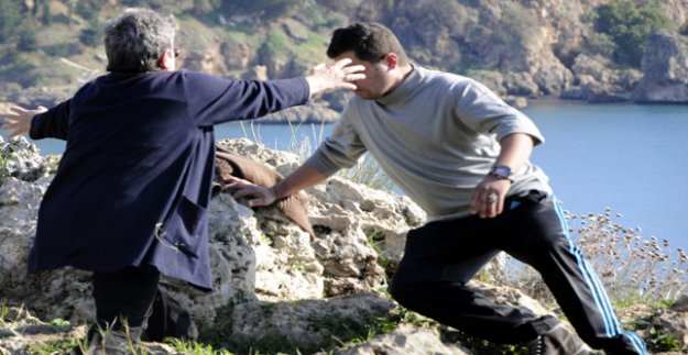 ANNENİN EN ZOR GÖREVİ