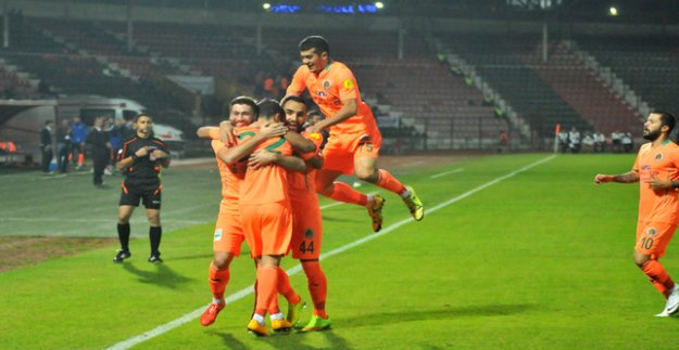 BARIŞ'TAN UZATMALARDA HAYAT ÖPÜCÜĞÜ