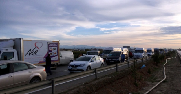 D400 KARAYOLU TRAFİĞE KAPATILDI