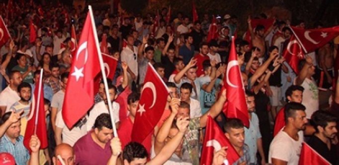 GENÇLER YİNE ADLİYE'DE