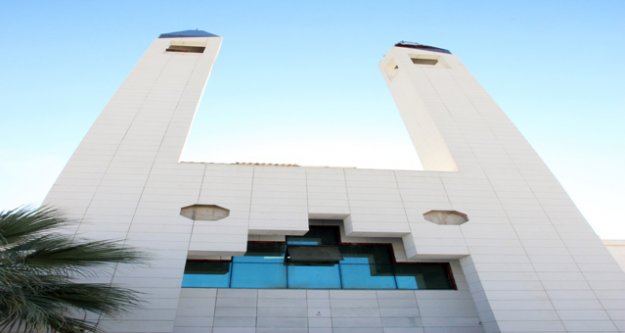 KİLİSEYE BENZEYEN CAMİİ İÇİN FLAŞ KARAR