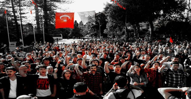 PROTESTO İÇİN ANTALYA'YA GİTTİ