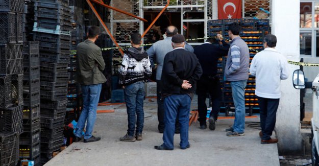 TOPTANCI HALİNDE KARPİT PATLADI: 1 YARALI