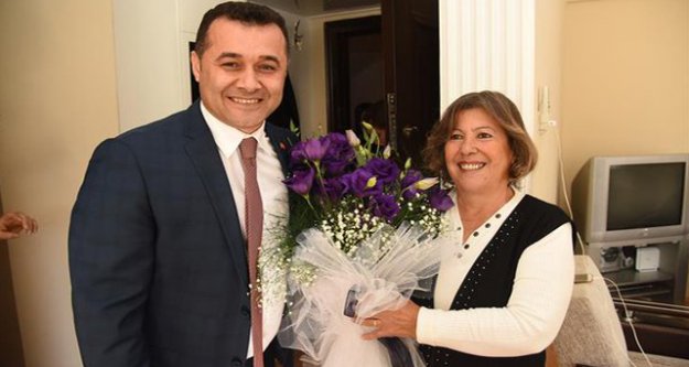 YÜCEL’DEN İLKOKUL ÖĞRETMENİNE SÜRPRİZ