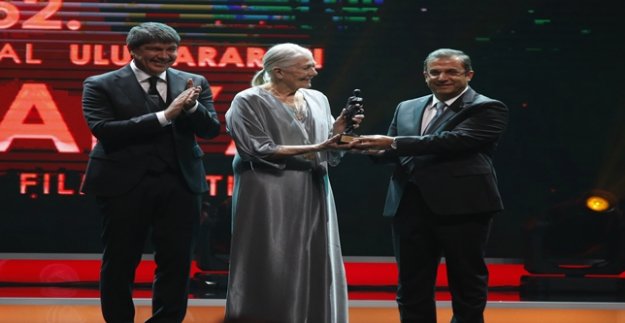 ALTIN PORTAKAL ÖDÜLLERİ SAHİPLERİNİ BULDU