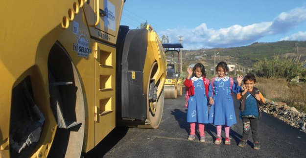 ARTIK OKULA ÇAMURLU YOLDAN GİTMEYECEKLER