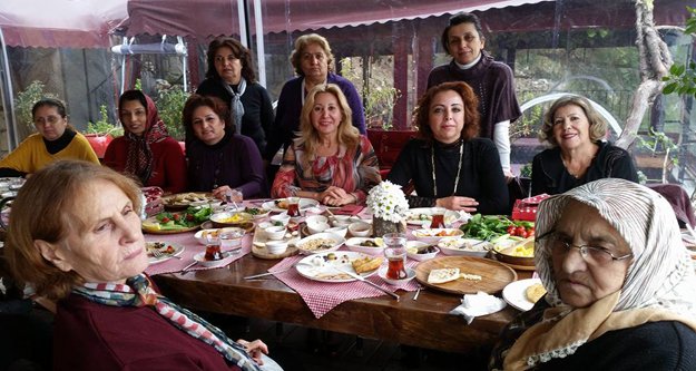 BAYANLARA KAHVALTILI TEŞEKKÜR