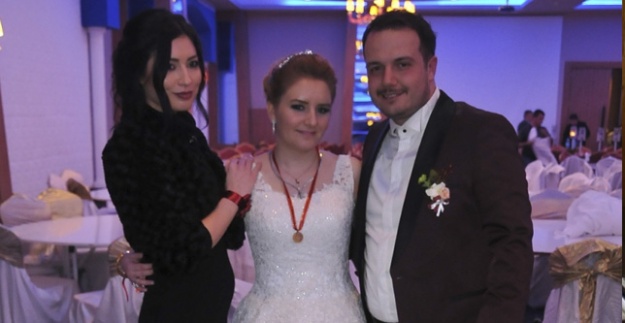 BU DÜĞÜN KONUŞULUR