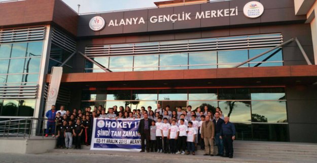 HOKEY'İN NABZI ALANYA'DA ATACAK