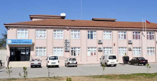 İLKOKULDA KIZLI-ERKEKLİ OTURMA KRİZİ SÜRÜYOR