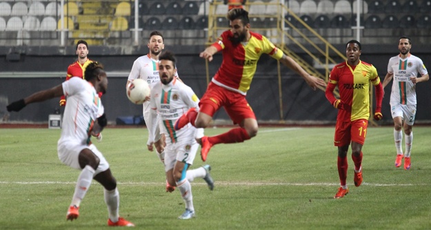 MANİSA'DAN 1 PUANLA DÖNÜYORUZ