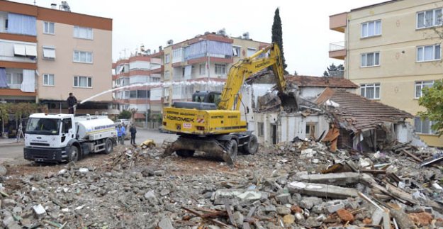METRUK BİNALAR YIKILIYOR