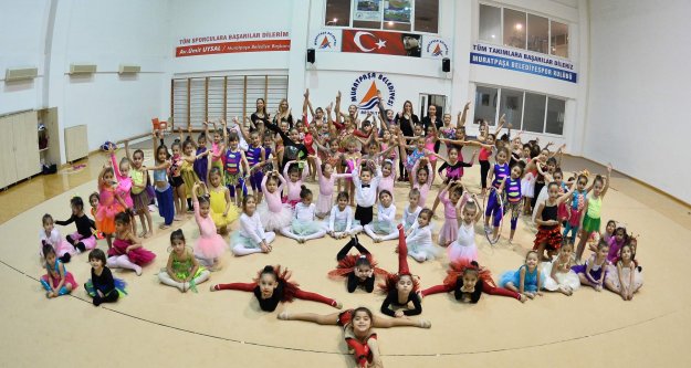 MİNİK CİMNASTİKÇİLER YIL SONU ŞOVUNA HAZIR