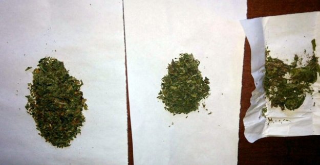 UYUŞTURUCU TACİRLERİ YAKAYI ELE VERDİ