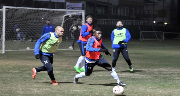 ALANYASPOR HIZ KESMİYOR