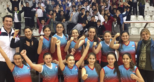 BAHÇEŞEHİR YİNE ŞAMPİYON