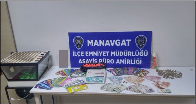 DERNEK BİNASINA KUMAR BASKINI