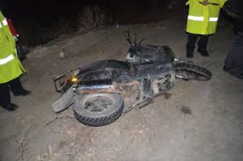 İKİ MOTOSİKLET ÇARPIŞTI: 3 YARALI VAR