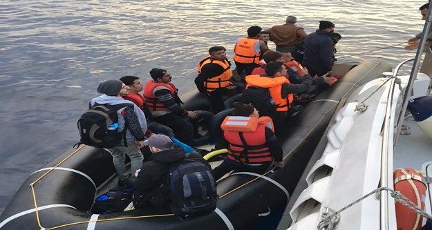 15 KAÇAK GÖÇMEN YAKALANDI