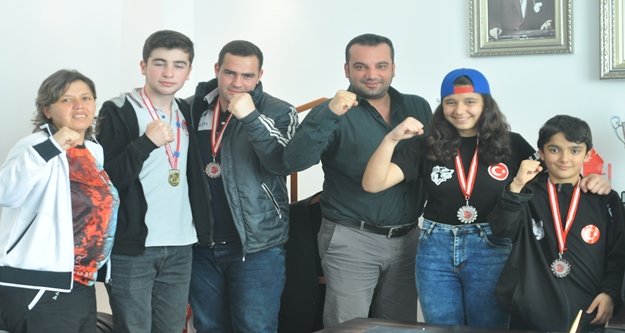 BELEDİYESPOR SINIRLARI AŞTI