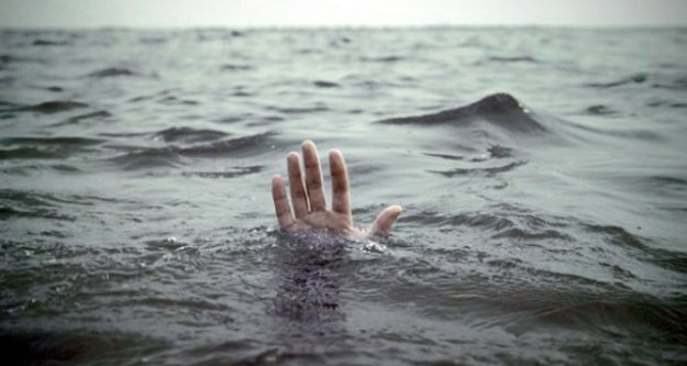 DENİZDE ERKEK CESEDİ BULUNDU