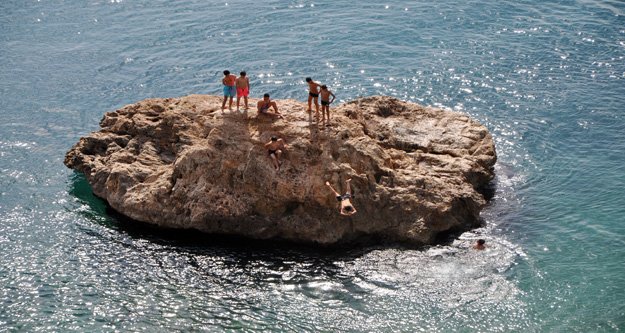 İKİNCİ CEMRE SUYA DÜŞTÜ