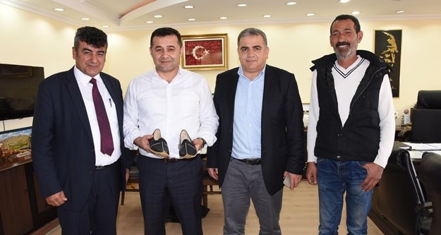 KAHRAMANMARAŞLILAR'DAN YÜCEL'E TEŞEKKÜR ZİYARETİ