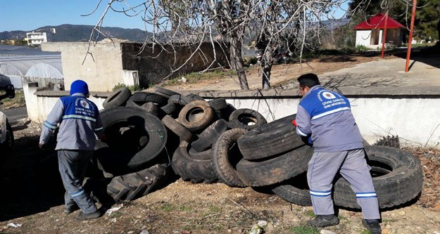KOMŞUDA DA SİNEK MÜCADELESİ