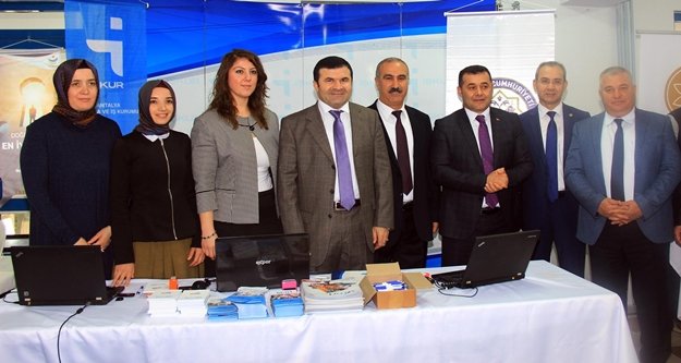 1. KARİYER VE İSTİHDAM FUARI'NDA BULUŞTULAR