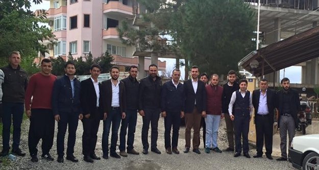 AK PARTİLİLER MAHMUTLAR'DA BULUŞTULAR