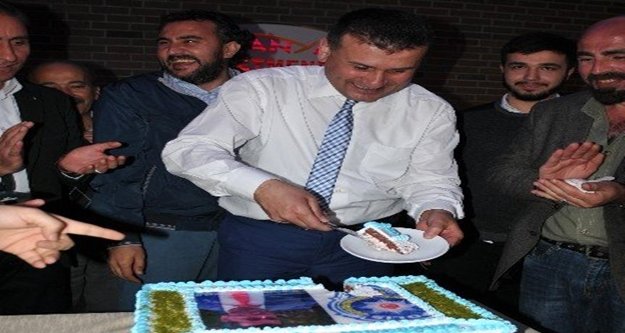 ALANYA'DA EMEKLİ POLİSE PASTALI VEDA