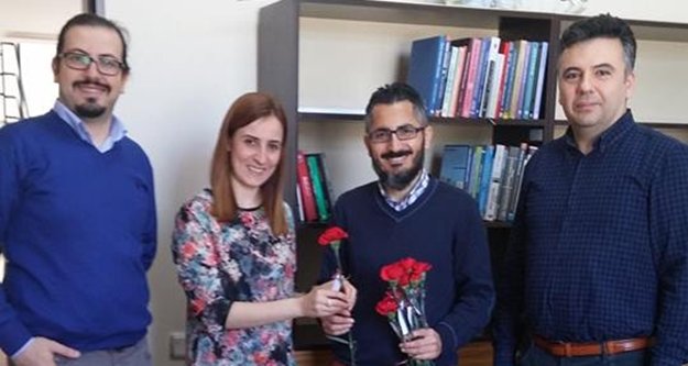 ALTSO MYO'DA KARANFİLLİ KUTLAMA