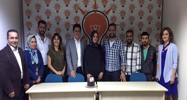 BAYAN BAŞKANA DOĞUM GÜNÜ SÜRPRİZİ