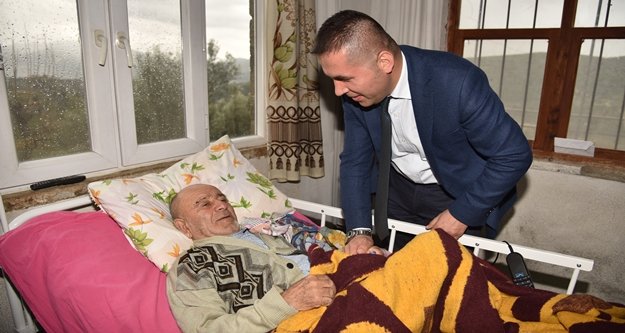 BELEDİYEDEN ENGELLİ HASTAYA ELEKTRONİK YATAK