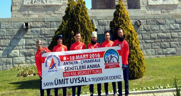 BİSİKLETLE 10 GÜNDE ÇANAKKALE'YE GİTTİLER