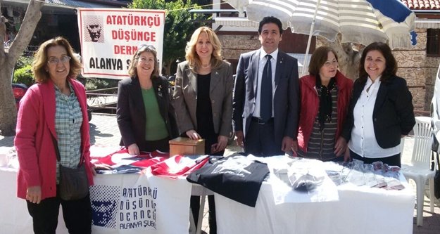 'BU STAND ÖĞRENCİLER YARARINA'