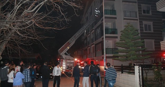 ÇIKAN YANGIN PANİĞE SEBEP OLDU