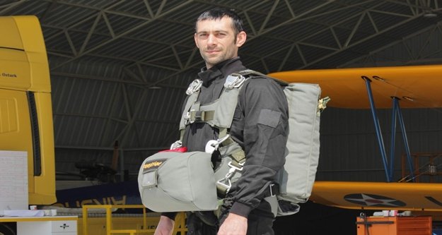 İLK YERLİ PARAŞÜTÜ ÜRETTİ