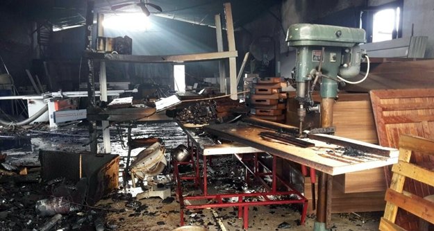 MOBİLYA ATÖLYESİNDE KORKUTAN YANGIN