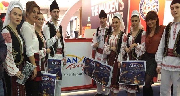 ROMANYA PAZARINA PASAPORT ENGELİ