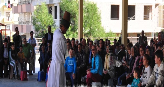 SAHTE PEYGAMBERİN PROGRAMINDA OLAY ÇIKTI