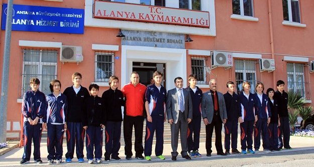 ŞAMPİYON TAKIMDAN TANRISEVEN'E ZİYARET