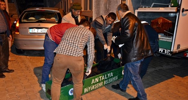 SARA HASTASI KADIN EVİNDE ÖLÜ BULUNDU