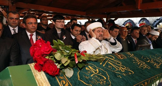 SEVİMÇOK’U SON YOLCULUĞUNA BİNLER UĞURLADI