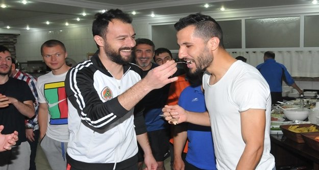 SİNAN'A DOĞUM GÜNÜ SÜRPRİZİ