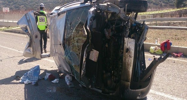 TRAFİK KAZASI: 1 ÖLÜ 5 YARALI