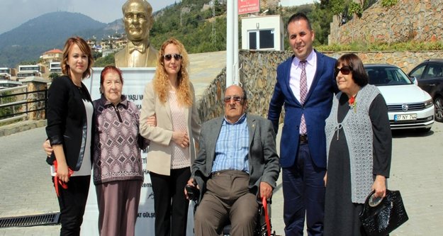 'YAŞLILAR BAŞ TACIMIZDIR'