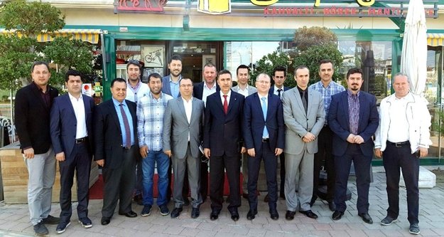 'AMACIMIZ YOL GÖSTERMEK'