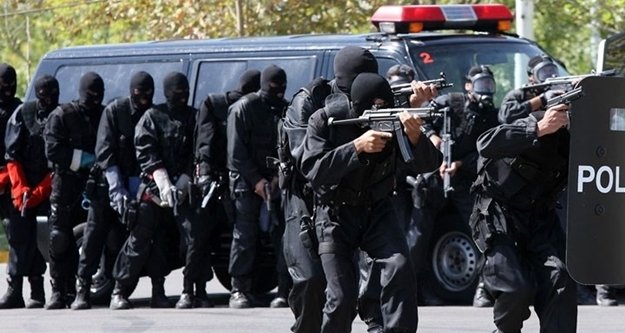 ANTALYA POLİSİNDEN 7 İLDE OPERASYON